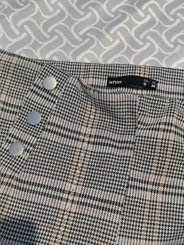 Pantalones Lefties cuadros grises y rosas