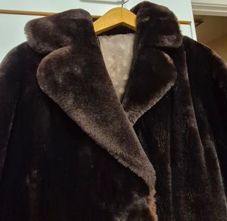 Abrigo Mouton Piel Natural Marrón