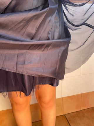 Vestido de fiesta azul con pedrerua