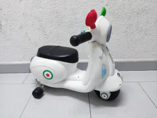 Correpasillos Vespa Chicco Blanco