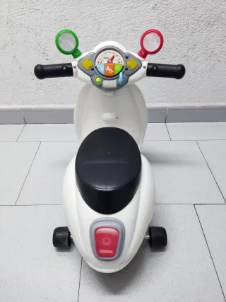 Correpasillos Vespa Chicco Blanco