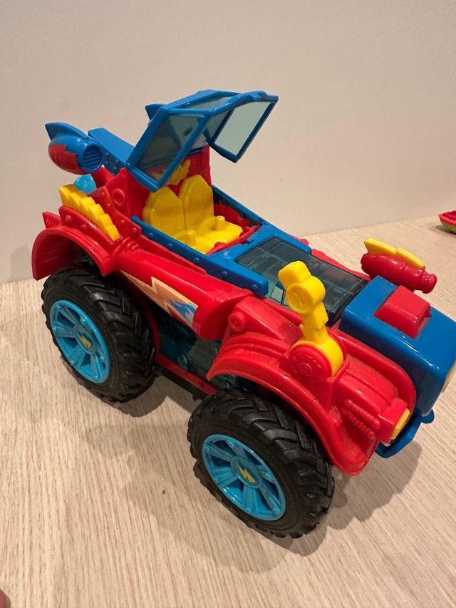 Superthings Vehículo Gigante