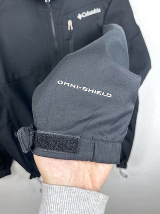 Chaqueta Columbia Ascender Omni-Shield Negra Retro