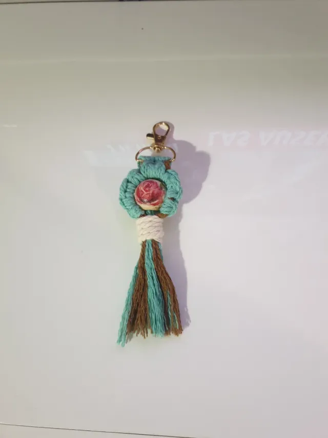 Llavero macramé artesanal precio unidad