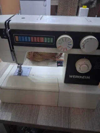 Máquina de coser Wertheim