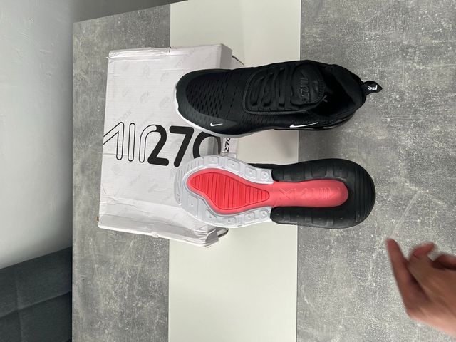 Zapatillas negras deportivas 