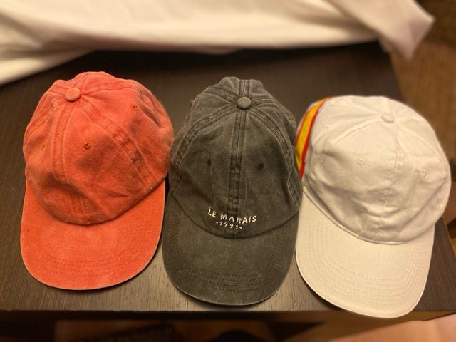 Lote 3 Gorras (Naranja, Gris, Blanca)