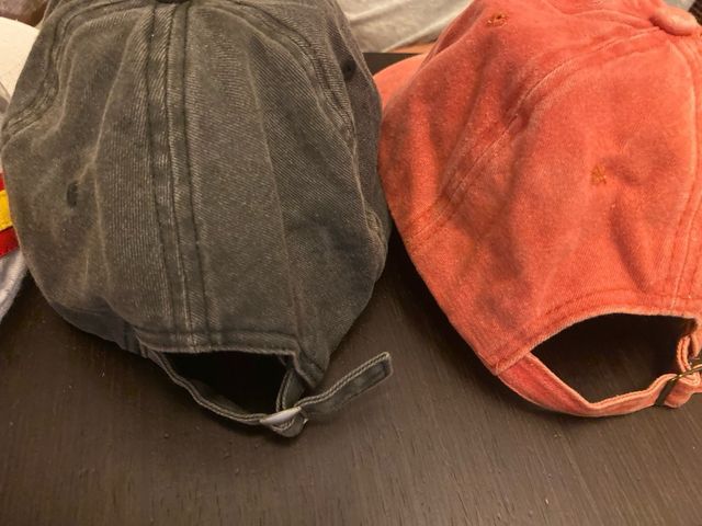 Lote 3 Gorras (Naranja, Gris, Blanca)