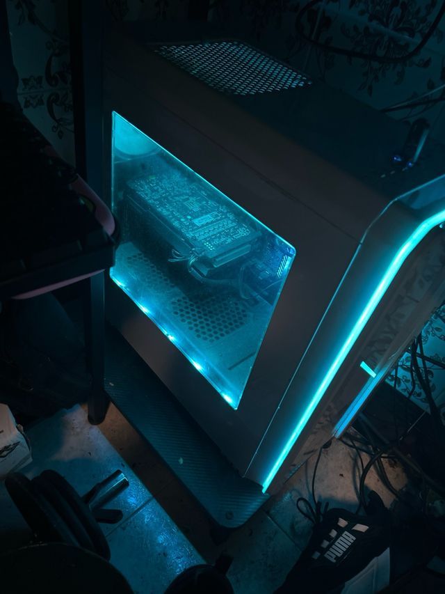 PC Gaming AMD Ryzen 7 5700G 32GB RAM 1.5TB RX 6600