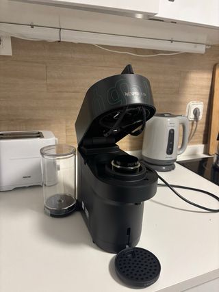 Cafetera Nespresso Vertuo Pop+