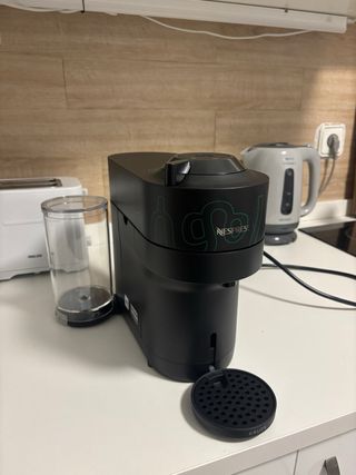 Cafetera Nespresso Vertuo Pop+