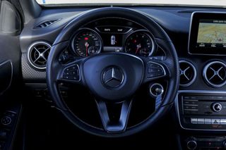 Mercedes Clase A MERCEDES-BENZ  A 180