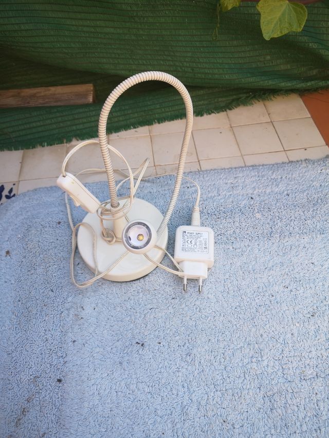 Lamparas, flexos a 3 euros