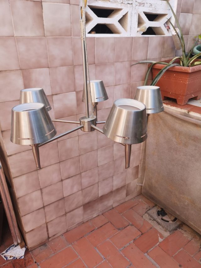 Lámpara de metal plateada 5 luces