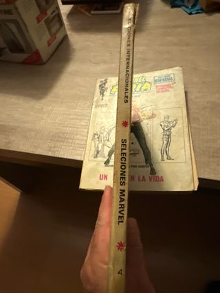 SELECCIONES MARVEL  El mundo de las sombras