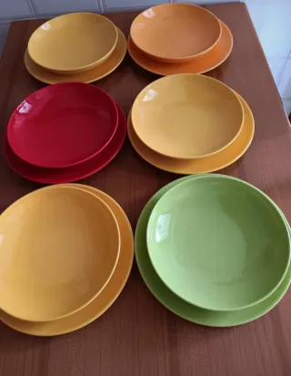 Set piatti ceramica colorati
