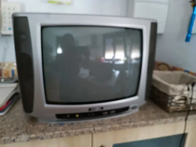 Televisor 14 con mando a distancia