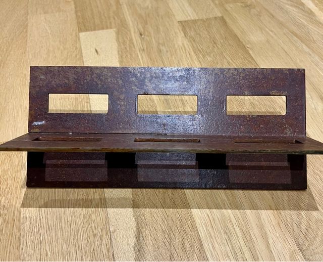 Portavelas de hierro envejecido