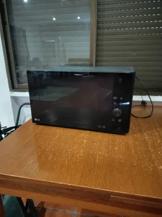 Horno Microondas LG Negro