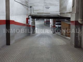 Garaje en venta en Centre en Sant Boi de Llobregat