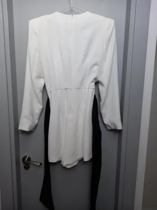 Mono Zara Blanco Talla M con Cinturón Negro