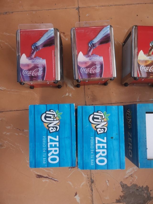 8 Servilleteros Coca-Cola y Trina Zero