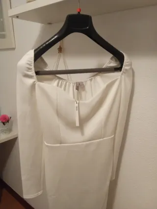 Vestido blanco manga larga escote cuadrado