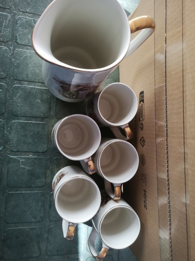 Juego Jarra y Tazas Porcelana