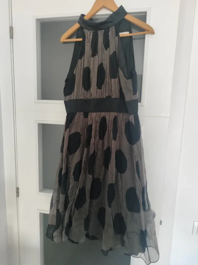 Vestido de mujer con lunares