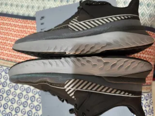 Nike Legend React 2 Shield