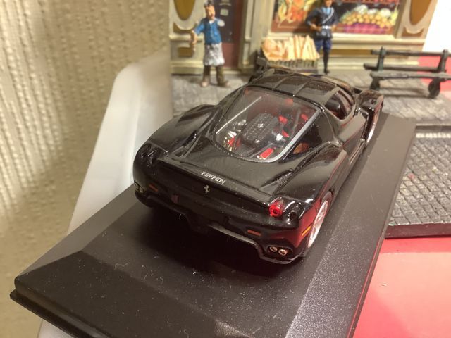 Coche Ferrari Enzo 1/43 IXO