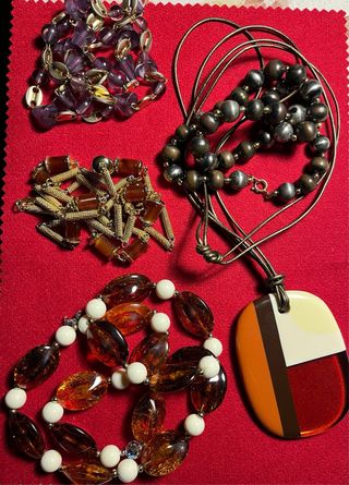 Lote de collares varios