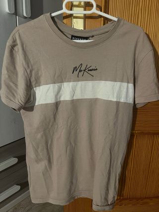 6 camisetas + 1 sudadera (Todo talla M)