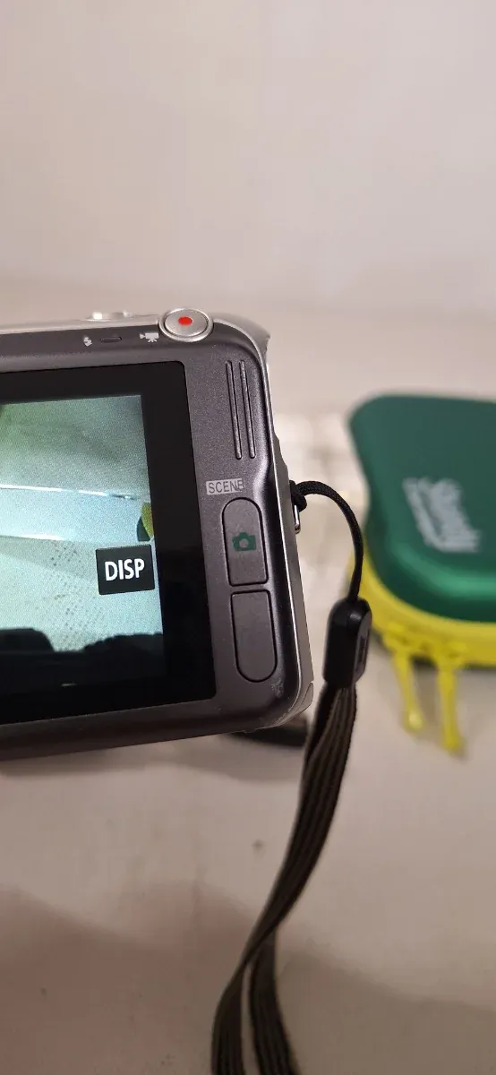 Cámara Digital Nikon Coolpix S6400 Plata