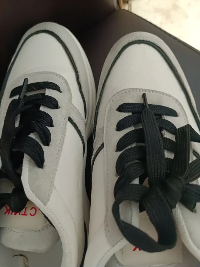 Zapatillas Mujer Talla 39 un par de puestas