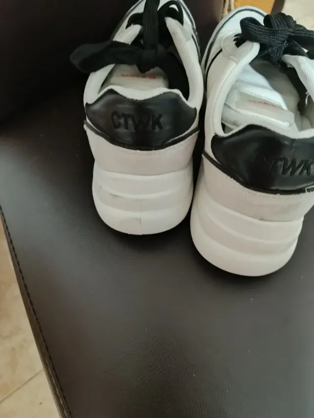 Zapatillas Mujer Talla 39 un par de puestas