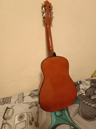 Guitarra Clásica Infantil con su funda y Ordenador