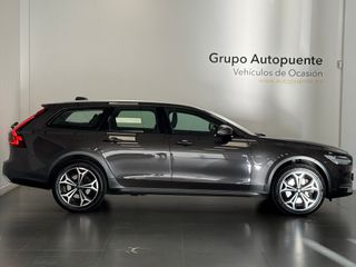 Volvo V90 Cross Country B4 D