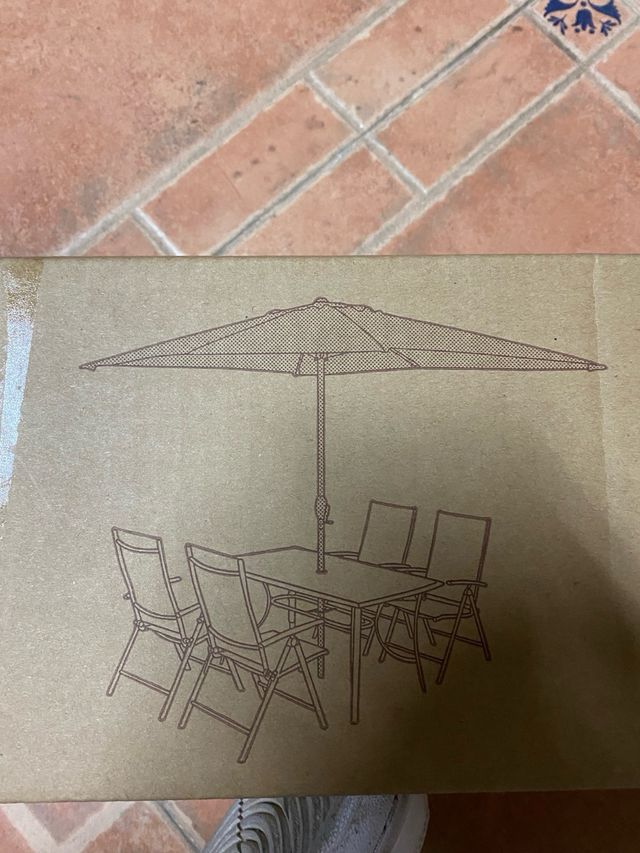 Sombrilla Carrefour a estrenar