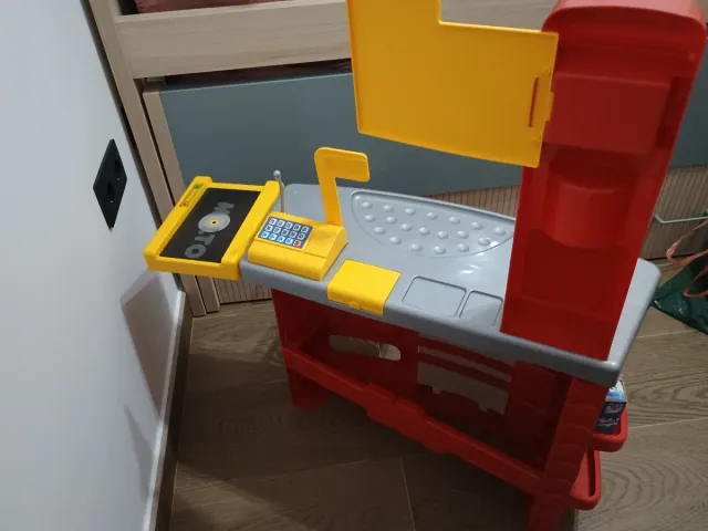 Cocinita plegable y supermercado Smoby