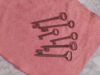 Conjunto de 6 llaves antiguas
