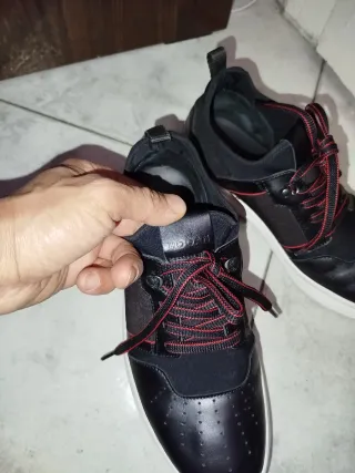 Hogan Sneakers 41 (6 ½) Nero/Rosso