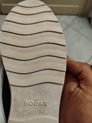 Hogan Sneakers 41 (6 ½) Nero/Rosso