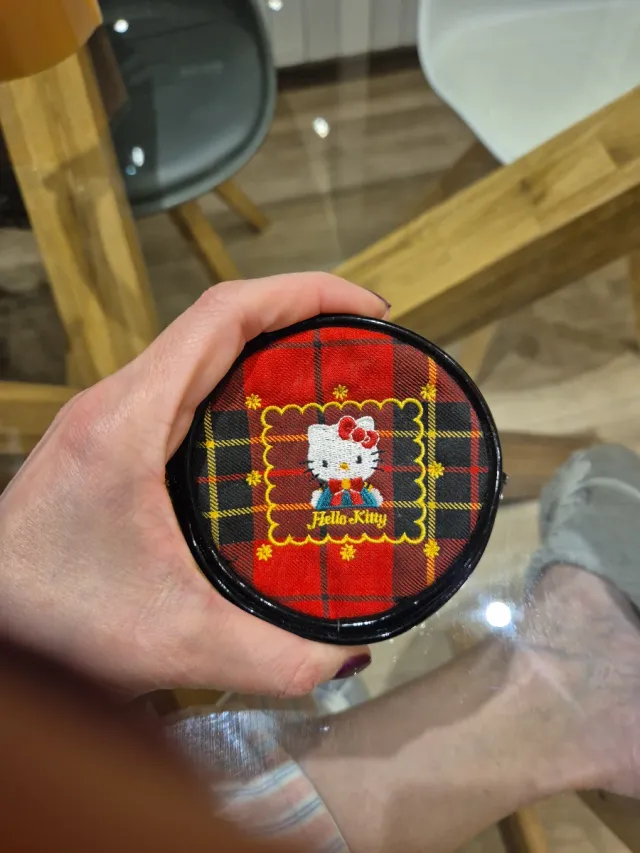 Monedero Hello Kitty Cuadros Rojo