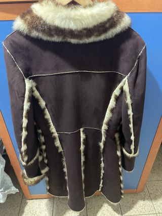 Elegante cappotto invernale marrone