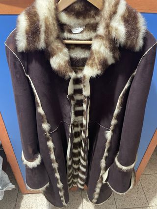 Elegante cappotto invernale marrone