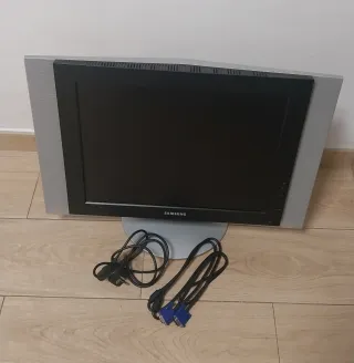 Monitor Samsung + Cables