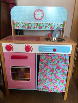 Cocinita de madera infantil