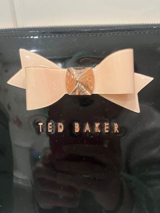 Funda tablet negra Ted Baker con lazo