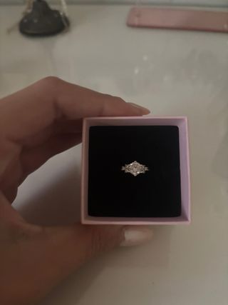 Anillo plata con piedras blancas